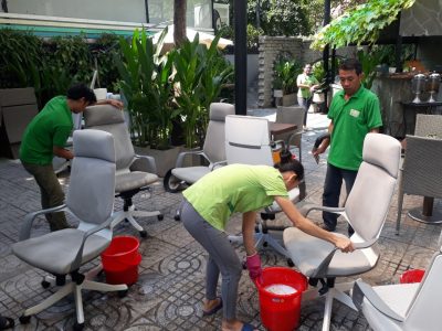 dịch-vụ-vệ-sinh-ghế-vải-văn-phòng-công-ty