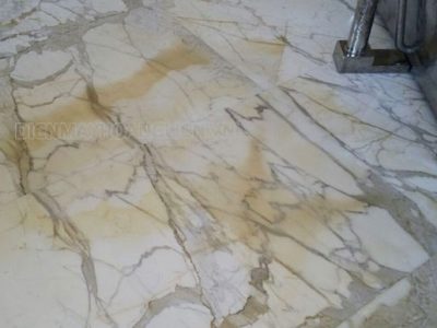 cách-xử-lý-vết-ố-bề-mặt-sàn-đá-marble